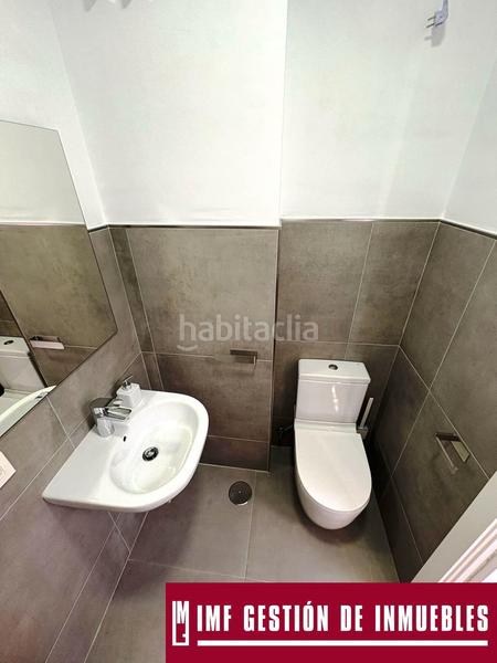 Foto 0d45f02e-ba8a-44fa-87c8-ef43cc8475cc. Alquiler local comercial en calle acuario 5 magnífico local totalmente reformado en la zona de la azucarera. en Torre del Mar