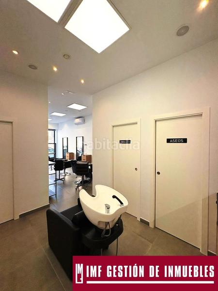 Foto 451d686d-0b2a-423c-8094-c82c8c7d495a. Alquiler local comercial en calle acuario 5 magnífico local totalmente reformado en la zona de la azucarera. en Torre del Mar