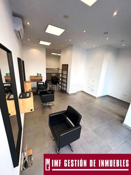 Foto 655b3f27-efe5-47b8-a307-7a0ba68c77dc. Alquiler local comercial en calle acuario 5 magnífico local totalmente reformado en la zona de la azucarera. en Torre del Mar
