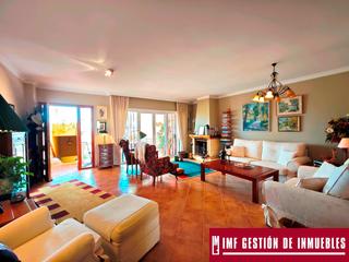 Xalet en Avenida moscatel 15. ?? imf gestin de inmuebles vende impresionante chalet adosado
