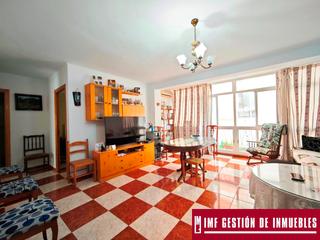 Appartement  Calle pintor antonio de vélez 2. Imf gestión de inmuebles vende en exclusiva amplio piso de 3 dor