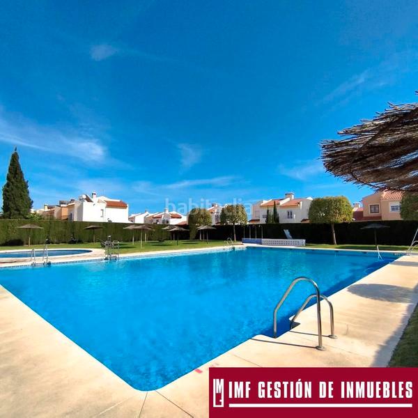 Foto 7e154900-4a55-40c7-8309-0a5173d8125d. Chalet in urbanización limonar 67 in El Limonar Vélez - Málaga