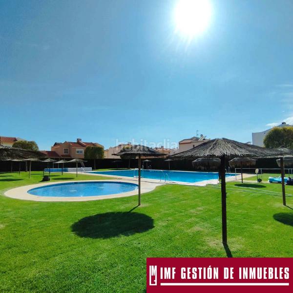 Foto cbfd60bc-550f-43ba-b0d4-d881b2b6a9f2. Chalet in urbanización limonar 67 in El Limonar Vélez - Málaga