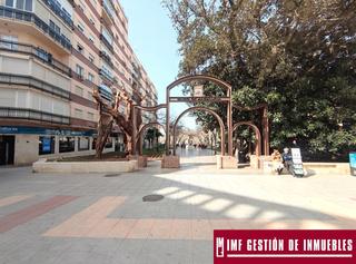 Piso en Calle canalejas 40. ?? imf gestin de inmuebles presenta: amplio piso de 3 dormitori