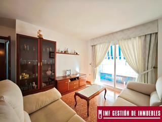 Flat  Calle travesía del río 3. Imf gestión de inmuebles vende amplio piso de 3 dormitorios véle