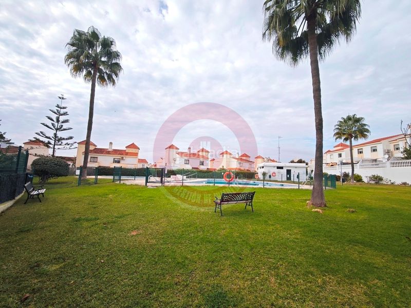Foto 1d8ed44c-778d-45b8-84b6-5d2cef4309fc. Casa a schiera in calle vertedera 15 in Chilches
