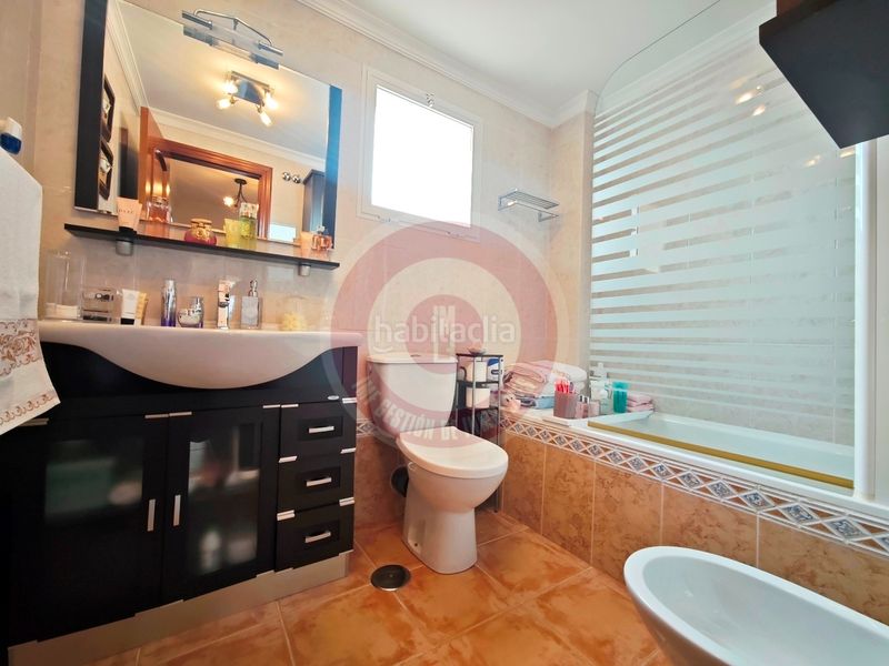 Foto 4ee612c5-7f12-40c5-bc3d-07c914767152. Casa a schiera in calle vertedera 15 in Chilches