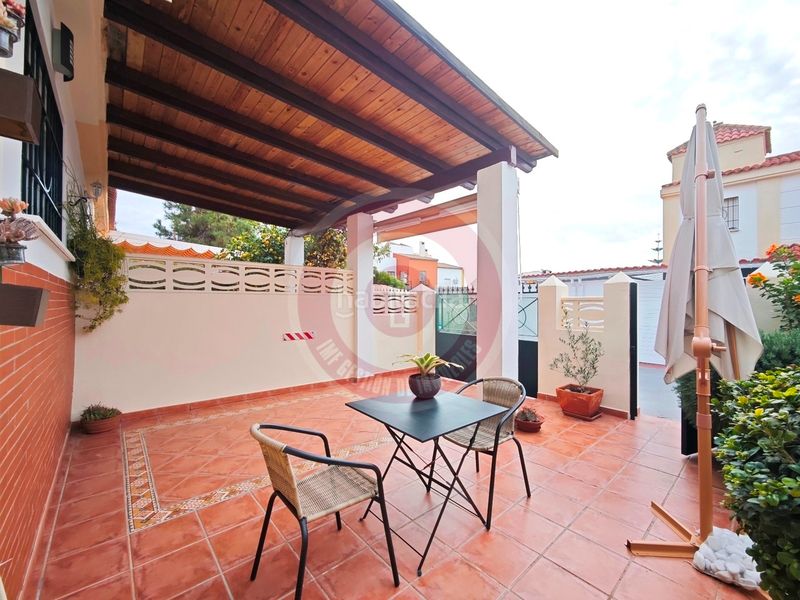 Foto 727098cd-53ea-46e6-8312-d42d064c1d38. Casa a schiera in calle vertedera 15 in Chilches