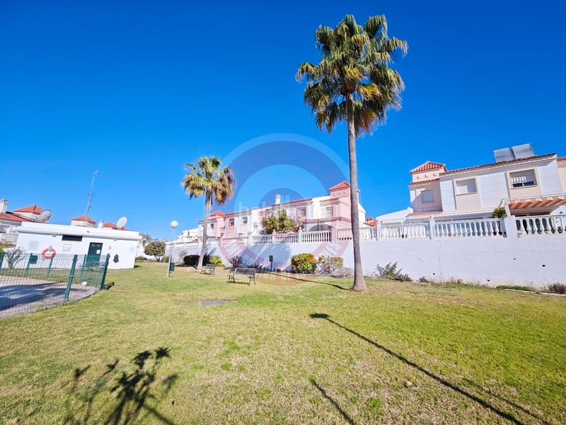 Foto a0cf5efd-1bc8-440e-8d18-44bfb337b92b. Casa a schiera in calle vertedera 15 in Chilches