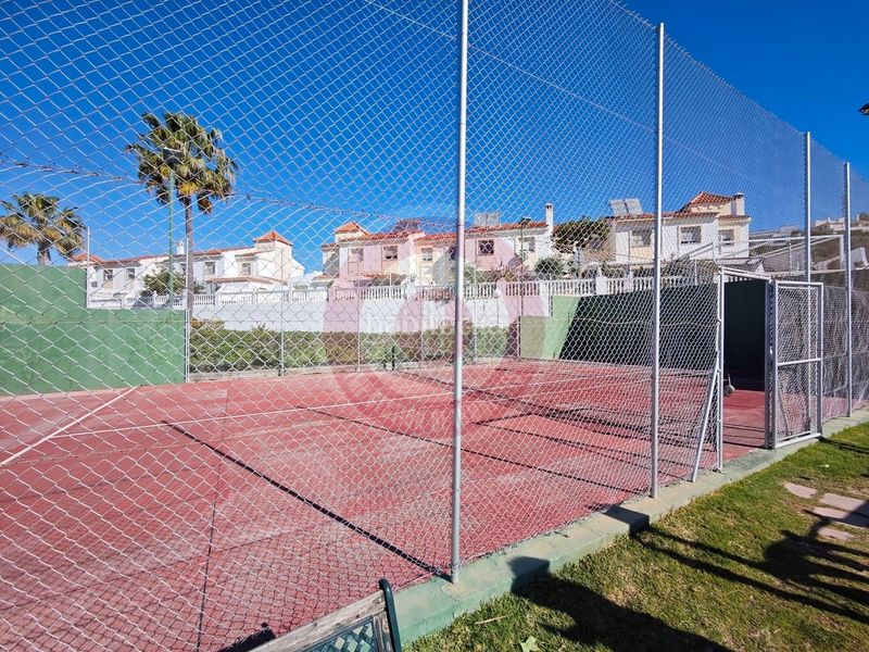 Foto c0f7bcca-8c03-4b0c-8516-32aff8c37a16. Casa a schiera in calle vertedera 15 in Chilches
