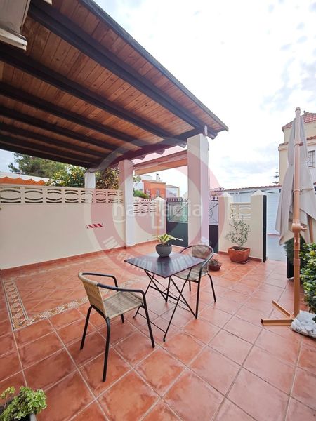 Foto d3fdffcd-aac7-4f4b-b2ef-c8e0ae810ae7. Casa a schiera in calle vertedera 15 in Chilches