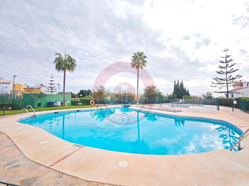 Foto e828bd38-29f2-4ad1-be40-fbdfbc71e2a4. Casa a schiera in calle vertedera 15 in Chilches