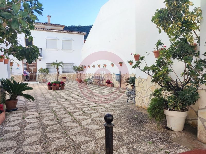 Foto 8f9ec8fa-3a56-45d6-a455-e99ffe0da688. Casa a Viñuela