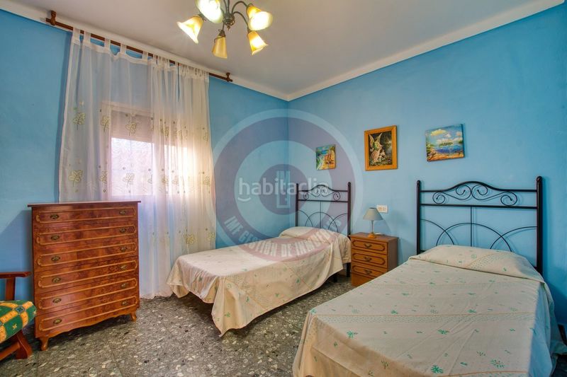 Foto 8130f335-3025-4b42-969a-9b98d198ab51. Casa adossada amb aparcament a Benamargosa