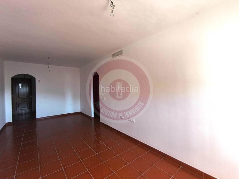 Foto 8b77c3a3-b76c-47eb-97d7-0ae6a160dc67. Pis amb aparcament piscina a Alcaucín