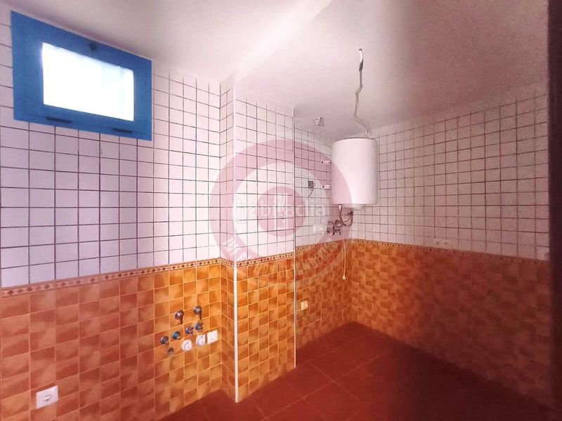 Foto 97d9e01a-885a-4733-81a7-f829933e65e6. Pis amb aparcament piscina a Alcaucín