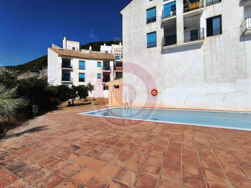 Foto 9f1c3850-b0f1-4392-8c63-b9876107203d. Pis amb aparcament piscina a Alcaucín