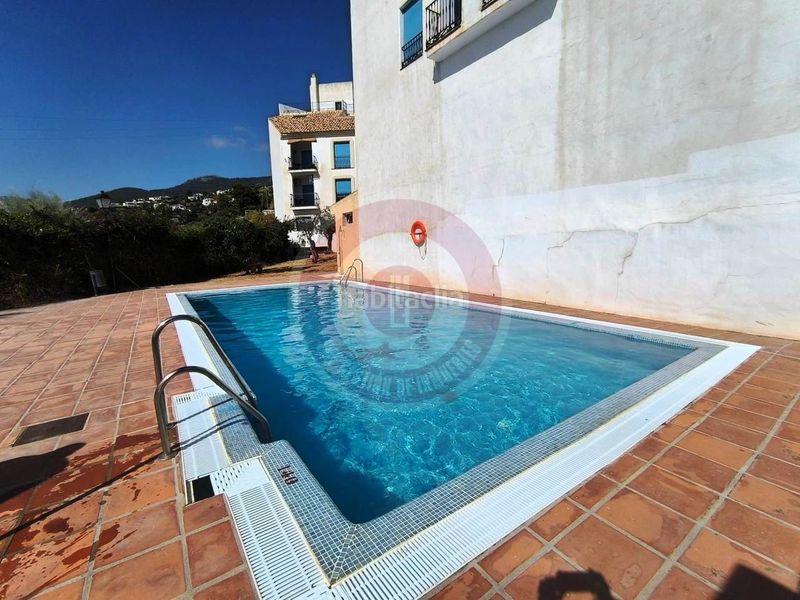 Foto ecf90649-c8bc-49b9-89bb-4c294df3e312. Pis amb aparcament piscina a Alcaucín