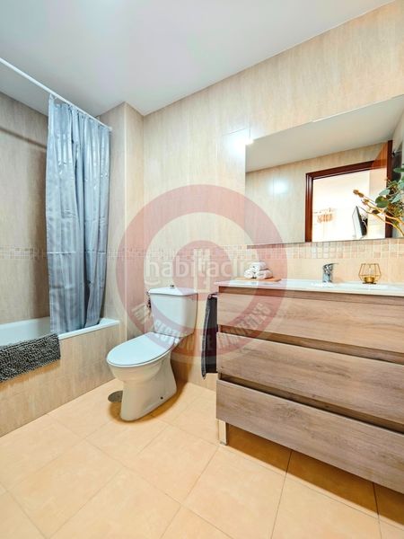 Foto f1605a91-d461-46f5-a387-404dd57e1b7c. Pis amb aparcament a Hispanidad - Vivar Téllez Vélez - Málaga