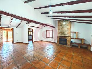 Chalet in Urbanizacion Pequeña Axarquia la 19