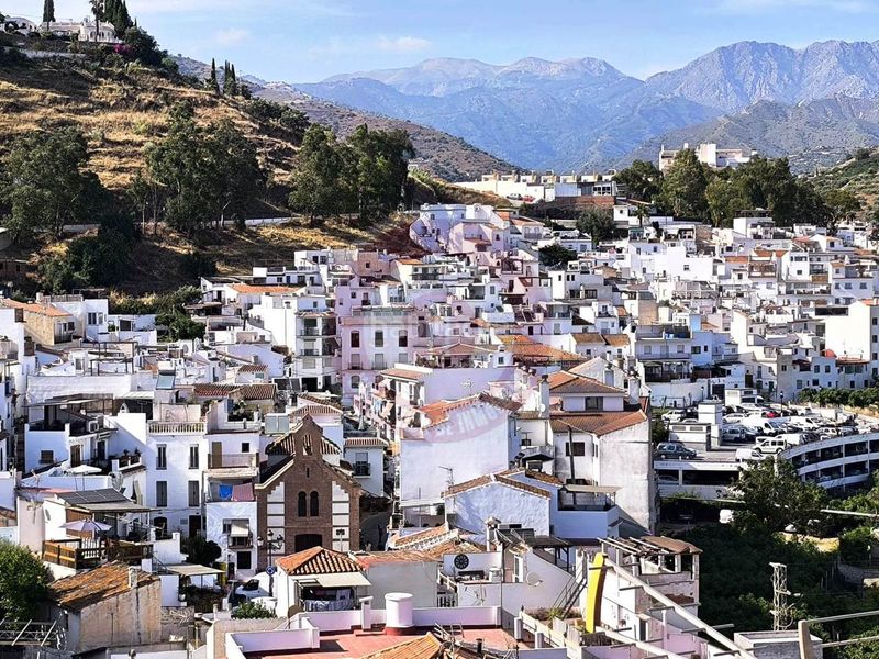 Foto 72ce81f6-9e38-414e-8e13-f71ab960a51d. Casa adossada a Torrox pueblo Torrox