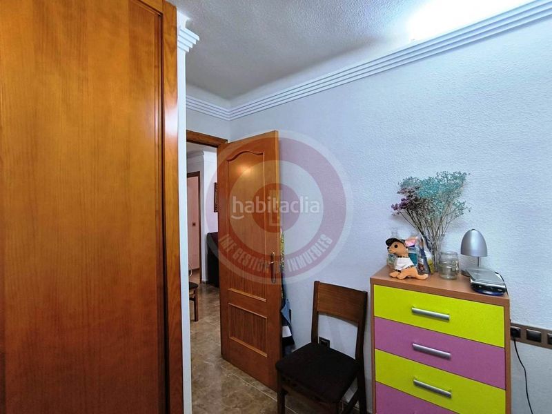 Foto 0e7bdd90-1e19-4bb8-ba4a-fe1ff9f26ac2. Pis a Paseo Marítimo de Levante Torre del Mar