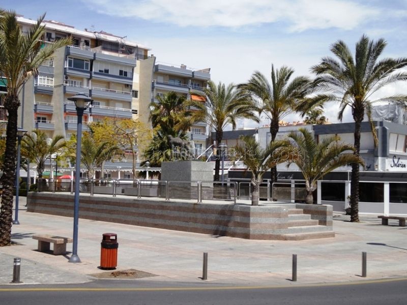 Foto a77ebb28-b96d-4cff-bbf4-b3452a543257. Pis a Paseo Marítimo de Levante Torre del Mar