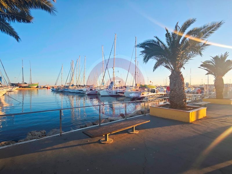 Foto c0cc4954-801d-4bf2-8c98-f0c189815a41. Pis a Caleta de Velez