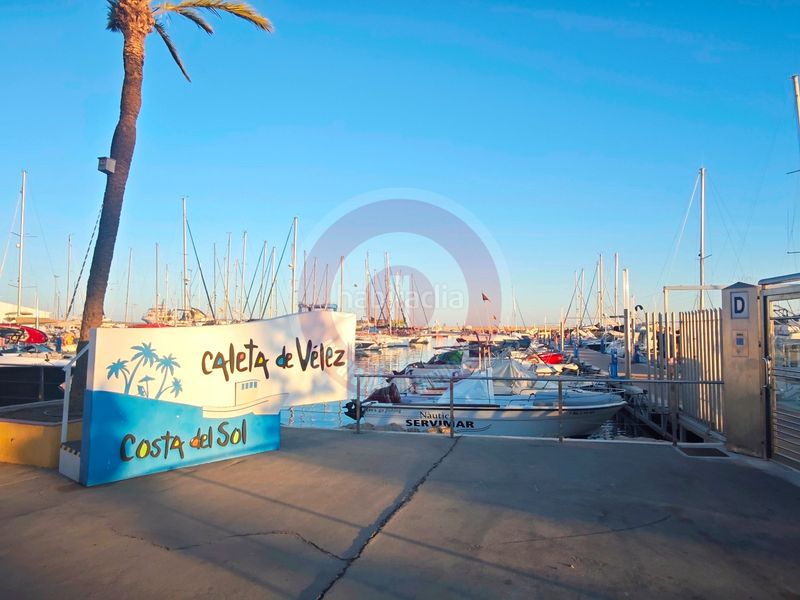 Foto c86c20b1-db52-4ba3-acb7-3f8114aaf3c4. Pis a Caleta de Velez