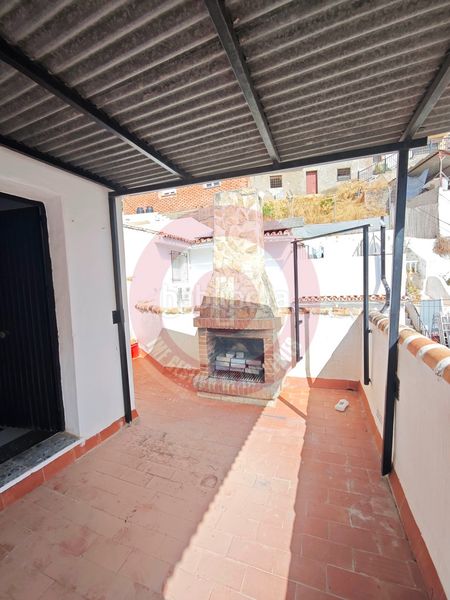 Foto 4a424c31-e09d-45f1-8d47-71a6c3d36133. Haus in plaza santa cruz 4 in Centro Histórico Vélez - Málaga
