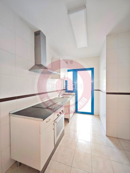 Foto 887ddfbb-c09f-4cc8-8f73-1a20e5bcc18b. Apartament a calle mar cantabrico 16b a Poniente-Faro Torre del Mar