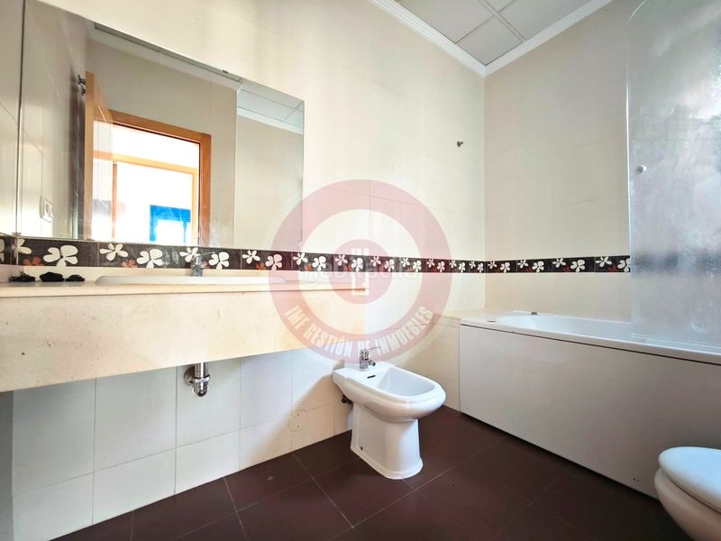 Foto f5e3fec6-6457-48b3-b313-710e2c9cd08e. Apartament a calle mar cantabrico 16b a Poniente-Faro Torre del Mar