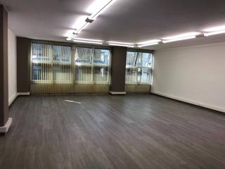 Location Local commercial à Sant miquel. Alquiler de una elegante local  renta mensual 700 €. tiene una a