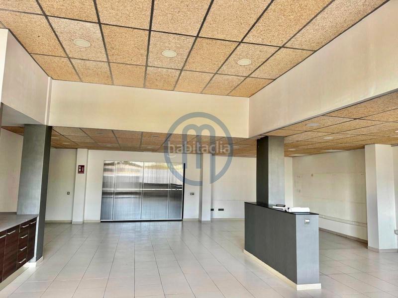 Foto f7ff8cad-a61b-4f52-85dd-29b49632911a. Alquiler local comercial en la garriga en Montserrat - El Passeig Garriga (La)