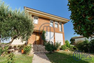 Chalet in Canovelles. En canovelles