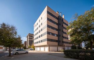 Affitto Appartamento in Calle omeya 9. Piso de 2 dormitorios con cocina equipada en zona forum