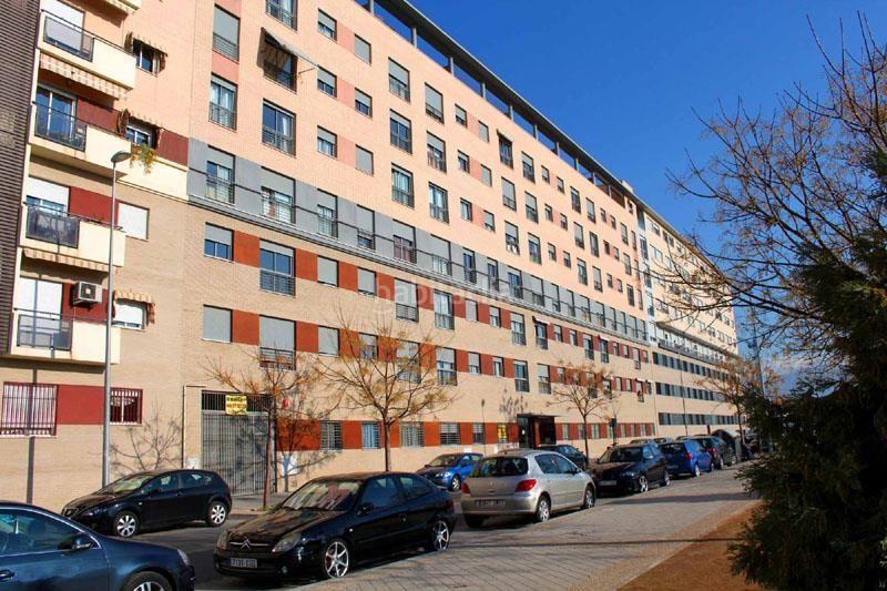 Foto c6c66496-eacc-4230-a8d9-b1097e1c0fb5. Alquiler piso  de 3 dormitorios en alquiler en barrio albayda en Granada