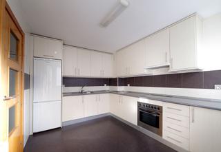 Lloguer Pis a Calle isla de la gomera 4. Piso de 3 dormitorios en alquiler en barrio albayda