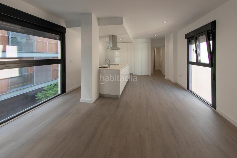 Foto 717b47a6-5c03-4667-8776-5fdf62c40fa7. Alquiler piso en calle campamento 31 apartamento en alquiler junto a La Buhaira en Sevilla