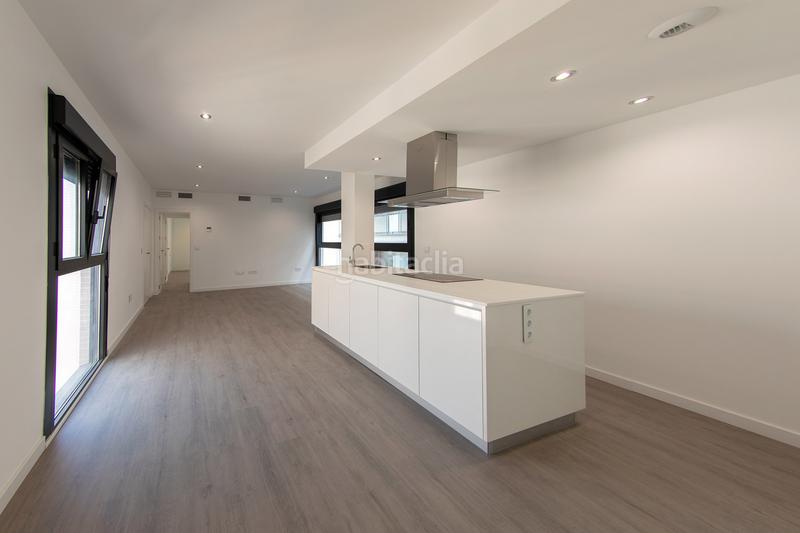 Foto 9539649d-7586-440f-82b4-6035bec31ac2. Location appartement dans calle campamento 31 dans La Buhaira Sevilla