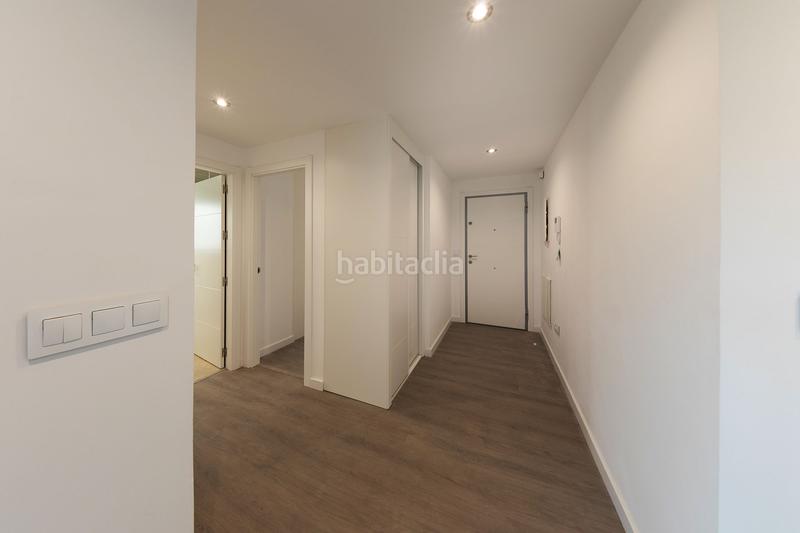 Foto f1ef2c15-16b7-4746-bb56-1e6182e78aeb. Miete etagenwohnung in calle campamento 31 in La Buhaira Sevilla