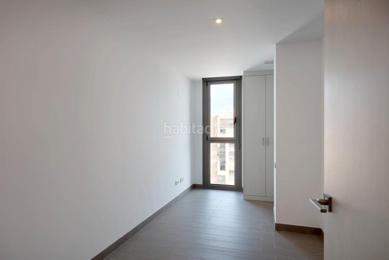 Foto 43af4eeb-5b8f-46d8-b30b-bca5f2eebe45. Affitto appartamento in calle pacífico 11 in Paseo Marítimo Oeste - Pacífico Málaga