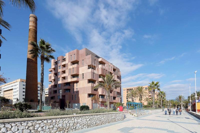 Foto 11ea1ca8-4848-44cb-9e16-80f423d6ec32. Rent flat in calle pacífico 11 in Paseo Marítimo Oeste - Pacífico Málaga