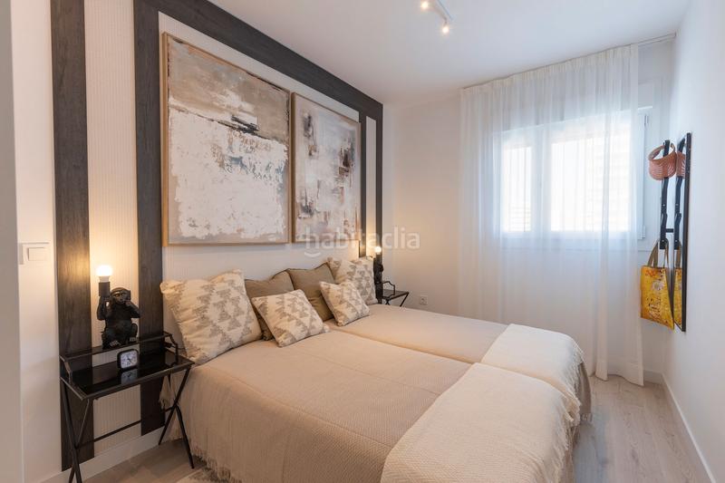 Foto 4484c79c-368b-42c3-b150-833ea30ed9a7. Piso 118m<sup>2</sup> en avenida federico garcía lorca 38 venta de piso de 3 dormitorios en barrio albayda en Granada