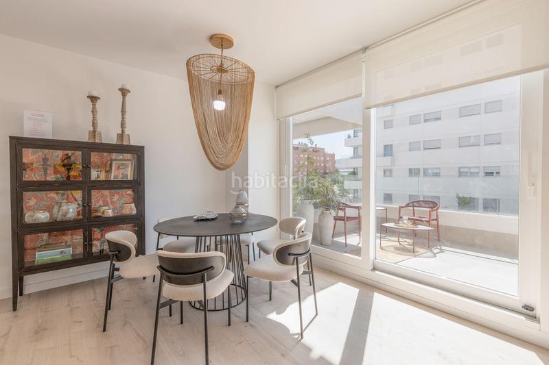 Foto b460acb1-f63b-44e1-8a98-0b593cd45d1e. Piso 118m<sup>2</sup> en avenida federico garcía lorca 38 venta de piso de 3 dormitorios en barrio albayda en Granada
