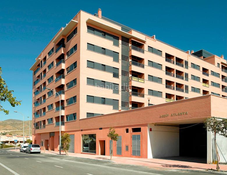 Foto 4c4f3c33-8195-4b65-9b09-390325d74e2c. Rent business premise in calle pinito del oro 4 in Almería