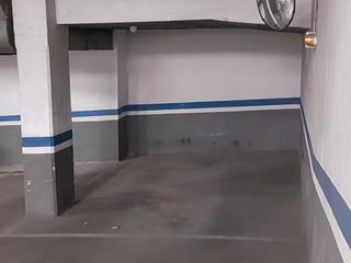 Location Parking voiture à Calle de sicília 273. Lloguer plaça de pàrquing per cotxe gran