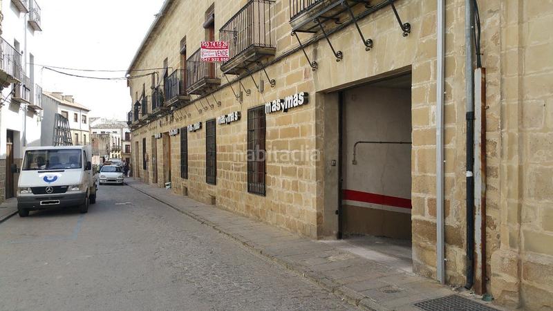Foto aff95d81-afff-40ee-b532-c3d76e35a732. Aparcament cotxe a Baeza