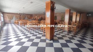 Lloguer Local Comercial  Avenida los poetas. Se alquila gran local de restauracion