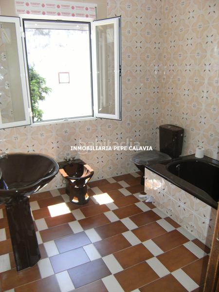 Foto a35248d1-6b9e-40d7-834d-87671e17af5b. Casa con parcheggio in Baeza